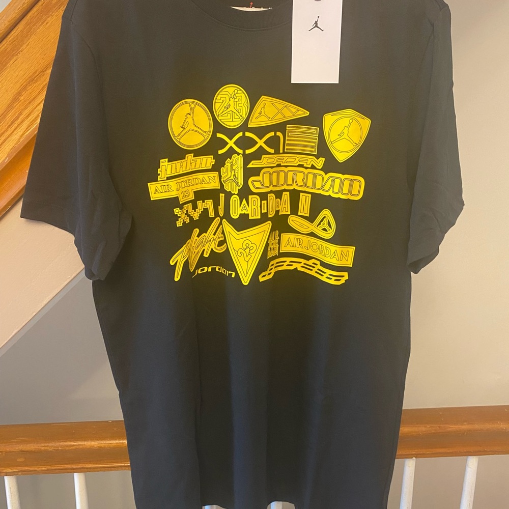 JORDAN Graphic T-Shirt (Jump Man) Black/ Yellow, Size: Mediun (NWT)